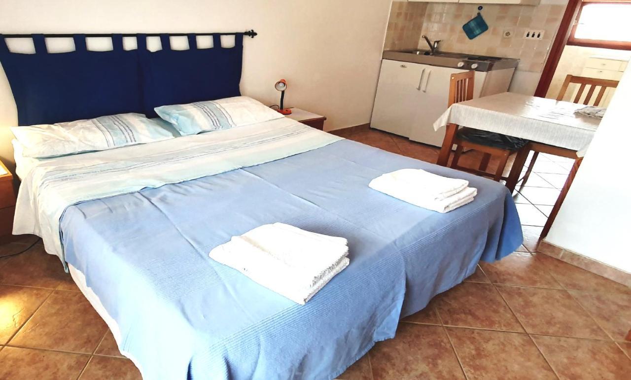 Cecillia Mare Apartments 罗维尼 外观 照片