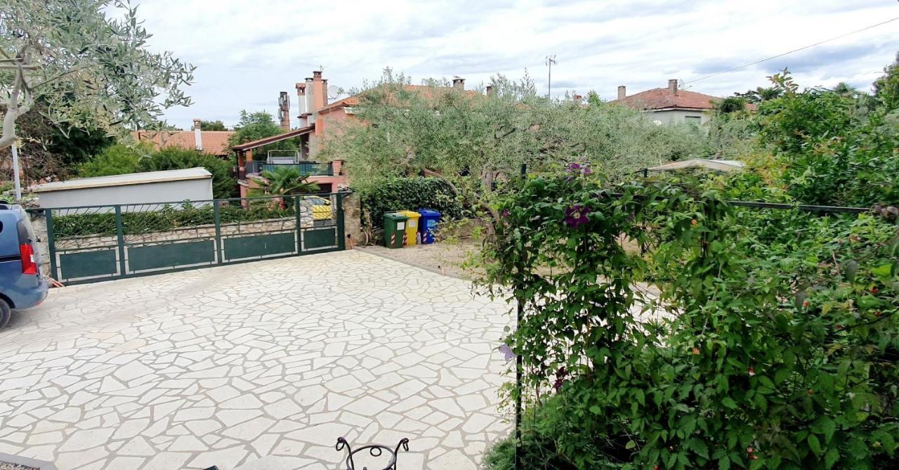 Cecillia Mare Apartments 罗维尼 外观 照片