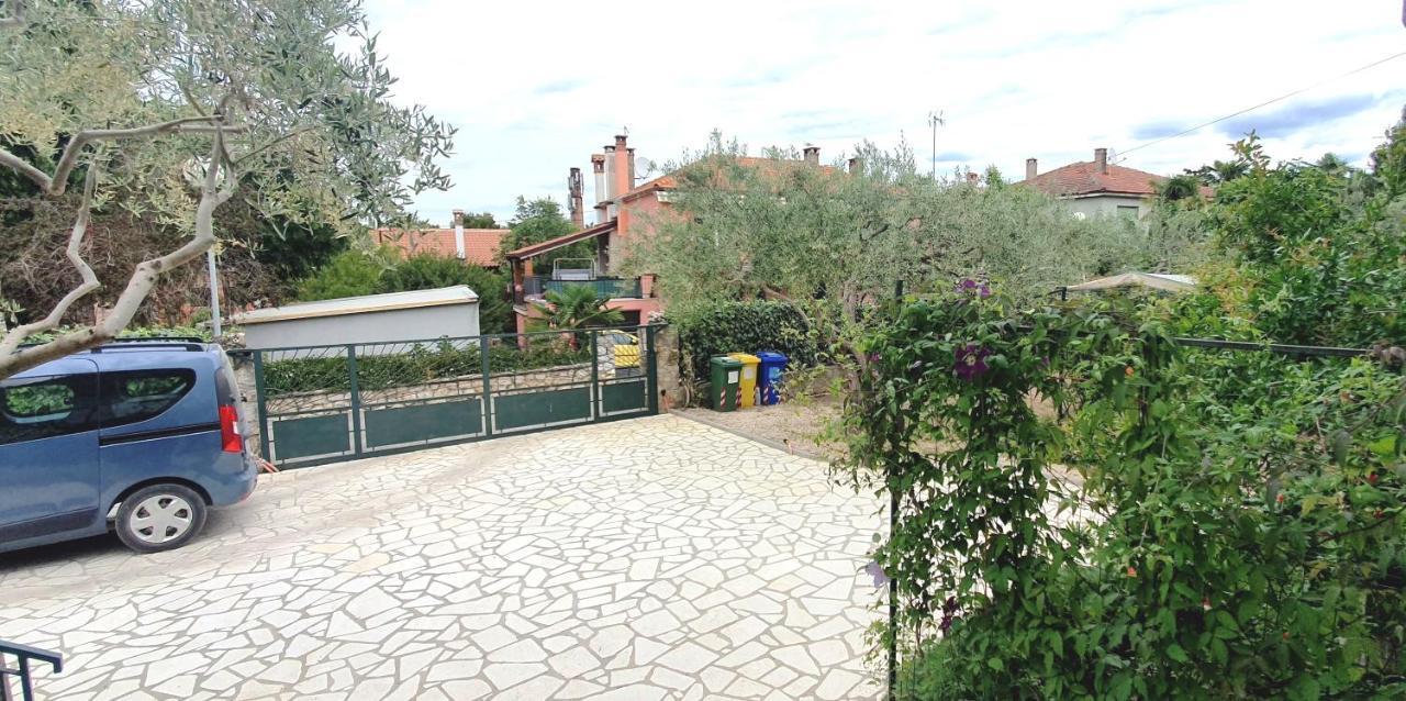 Cecillia Mare Apartments 罗维尼 外观 照片