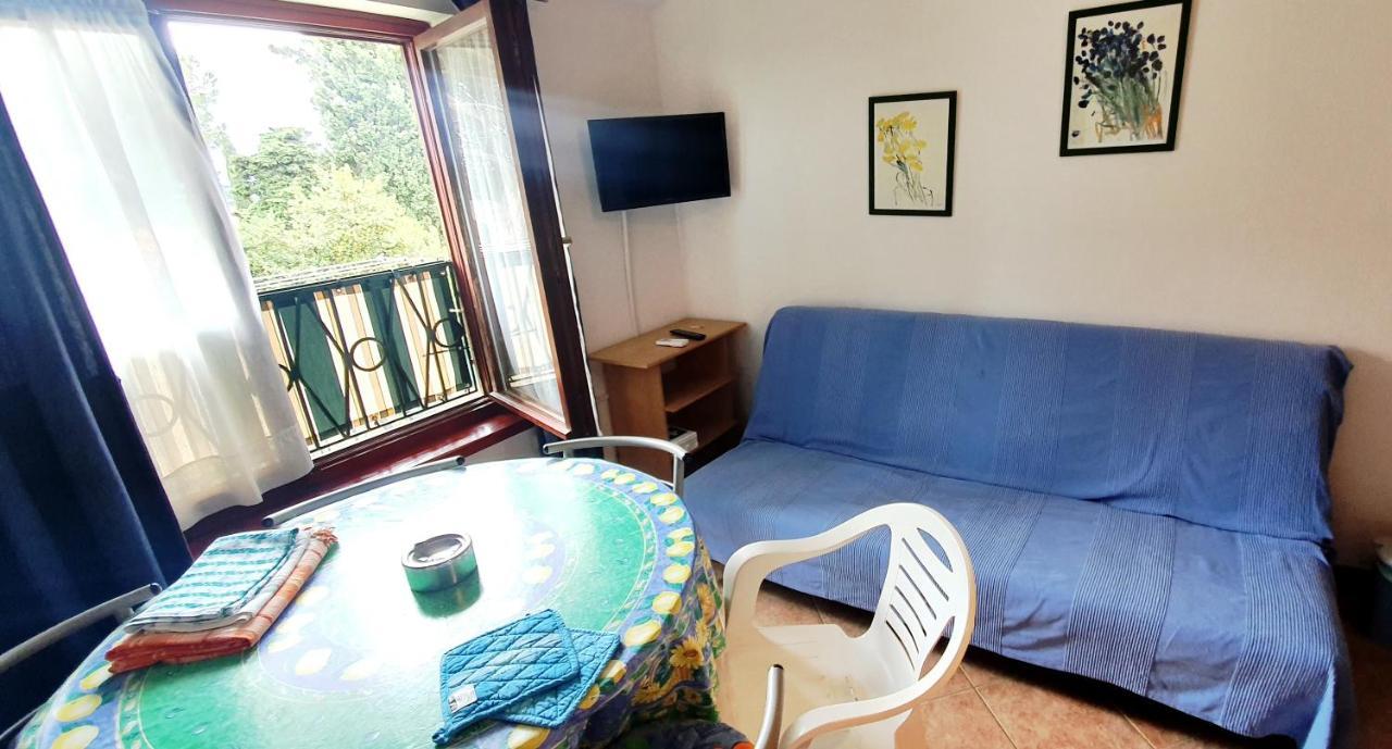 Cecillia Mare Apartments 罗维尼 外观 照片