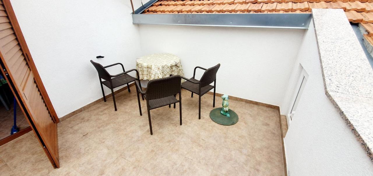 Cecillia Mare Apartments 罗维尼 外观 照片